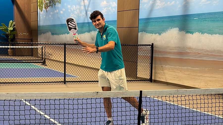 Our very own PoP Star Mike demonstrates a winning form.